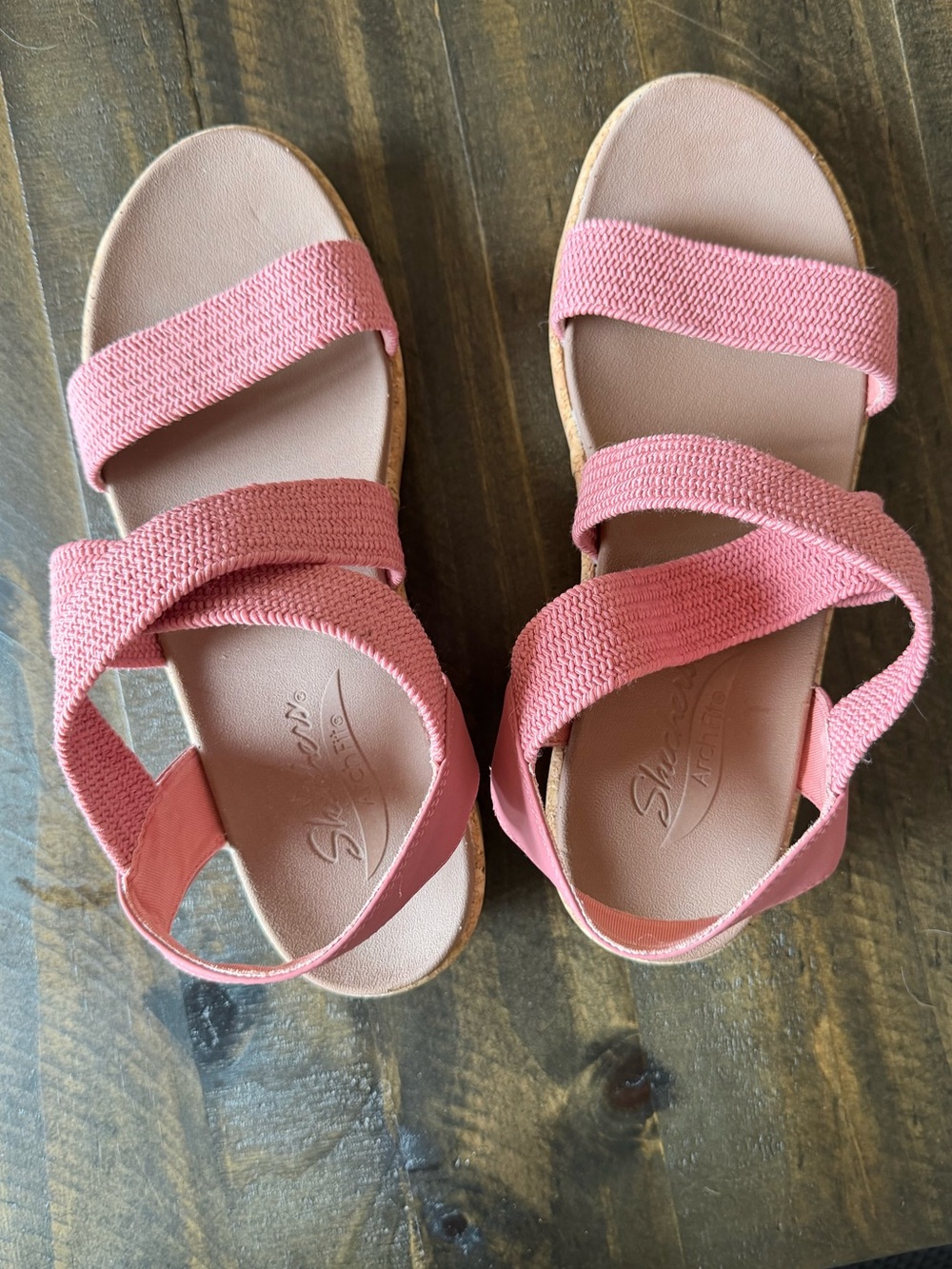 Skechers Pink Elastic Strap Women's Sandals. Never worn.